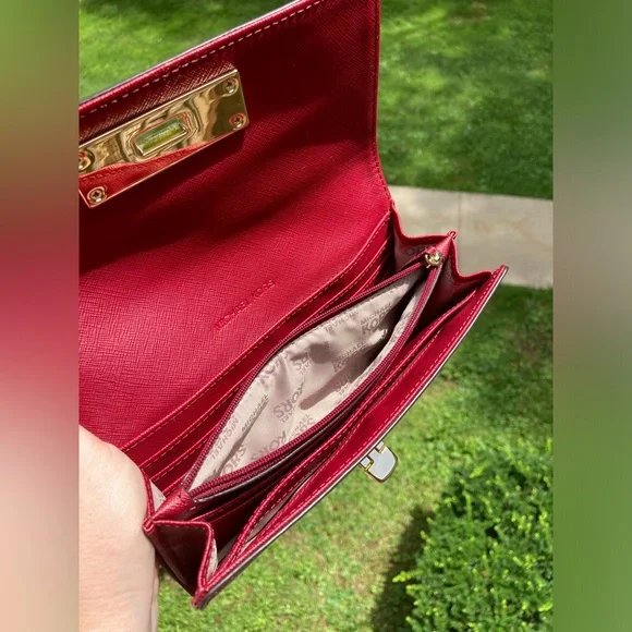 NEW Michael Kors Callie Cherry Red Leather Large Wallet Turn Lock Gold Hardware - Picture 8 of 17